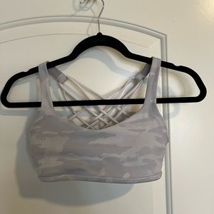 Lululemon Free to be bra